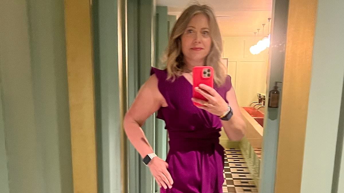 EXCLUSIVE I lost five stone in a year and have kept it off by following five free unconventional rules: Anyone can do it and there's NO weight-loss jabs or gym required: NAOMI HOLBROOK