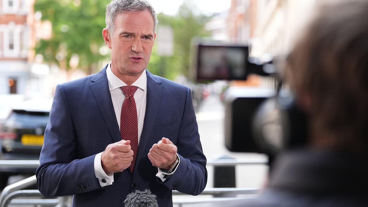 Children could be handed a social media 'curfew' under 'app cap' plan to increase online safety being considered by ministers