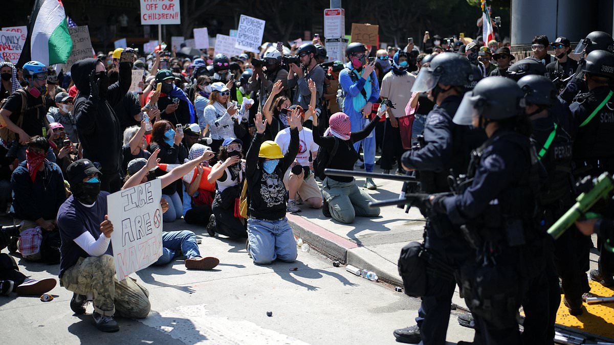 LA protests live updates: LAPD authorizes use of 'less lethal munitions' as Highway 101 is blocked