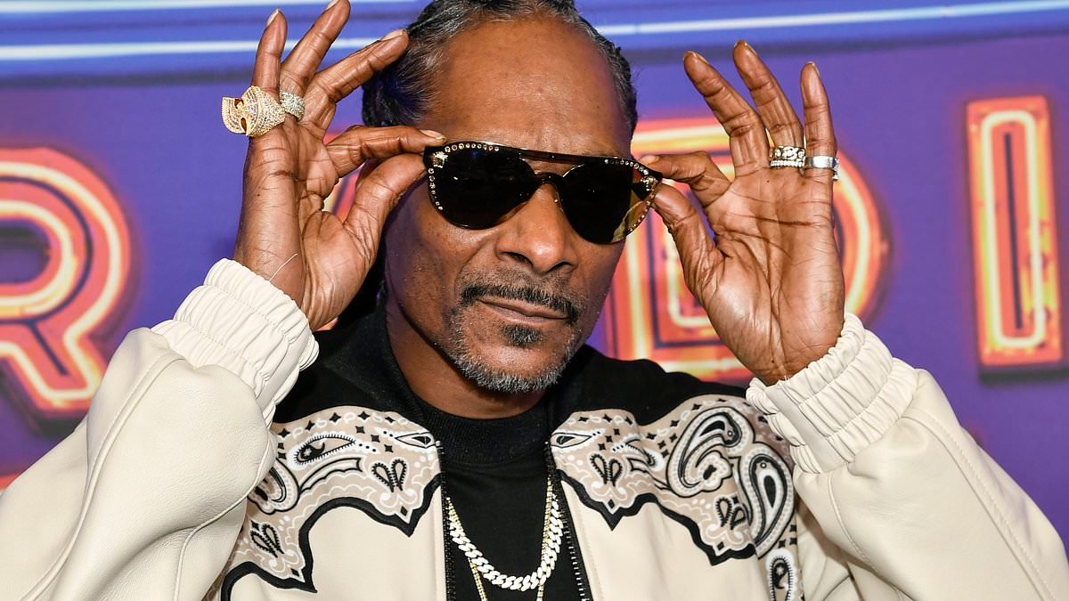 Snoop Dogg plans to open burger truck at iconic UK football stadium - and even wants to serve fans himself