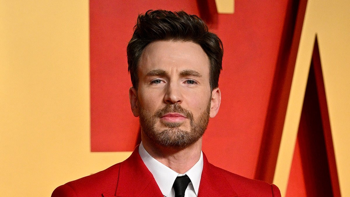 Chris Evans shares a surprising detail about his very romantic proposal to Alba Baptista