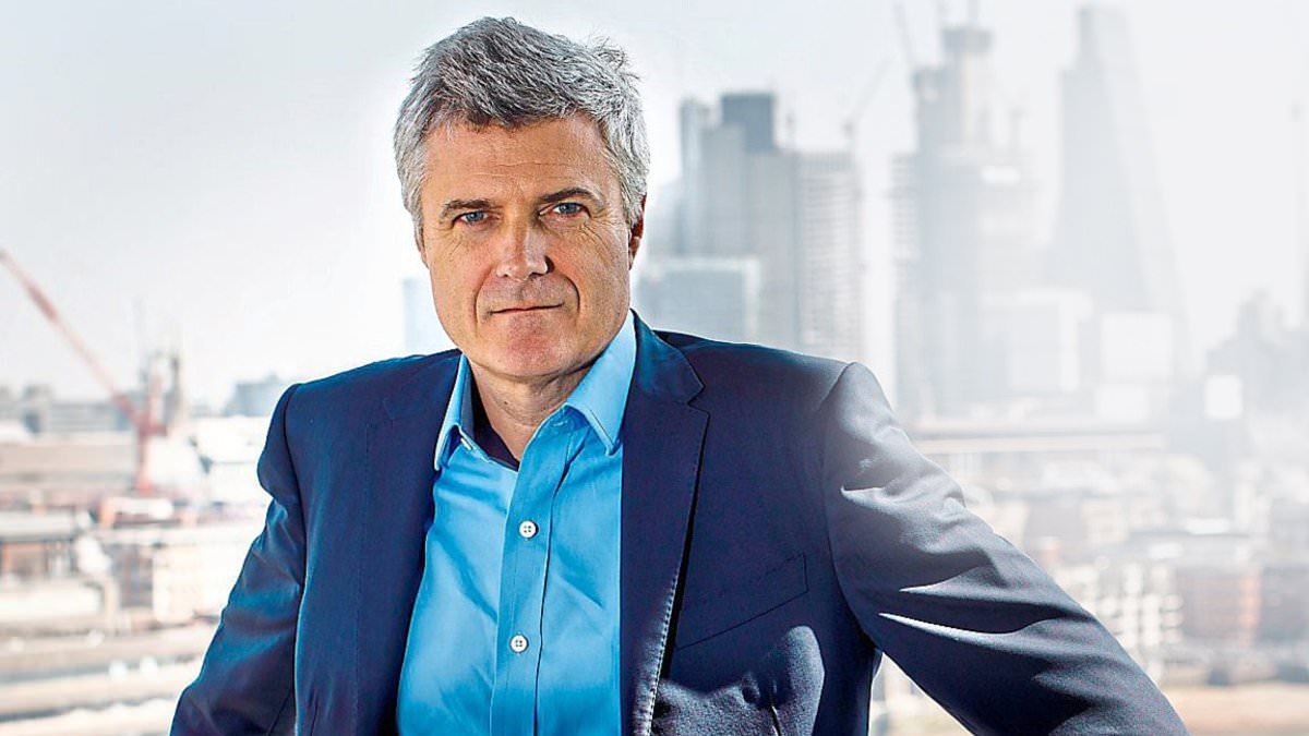 WPP boss Mark Read stepping down as advertisers grapple with rise of AI