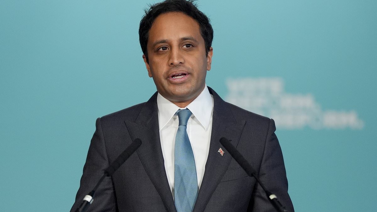 Zia Yusuf issues humiliating apology for row over Reform MP's 'dumb' burka ban question that saw him quit Farage party - and backs outlawing head coverings