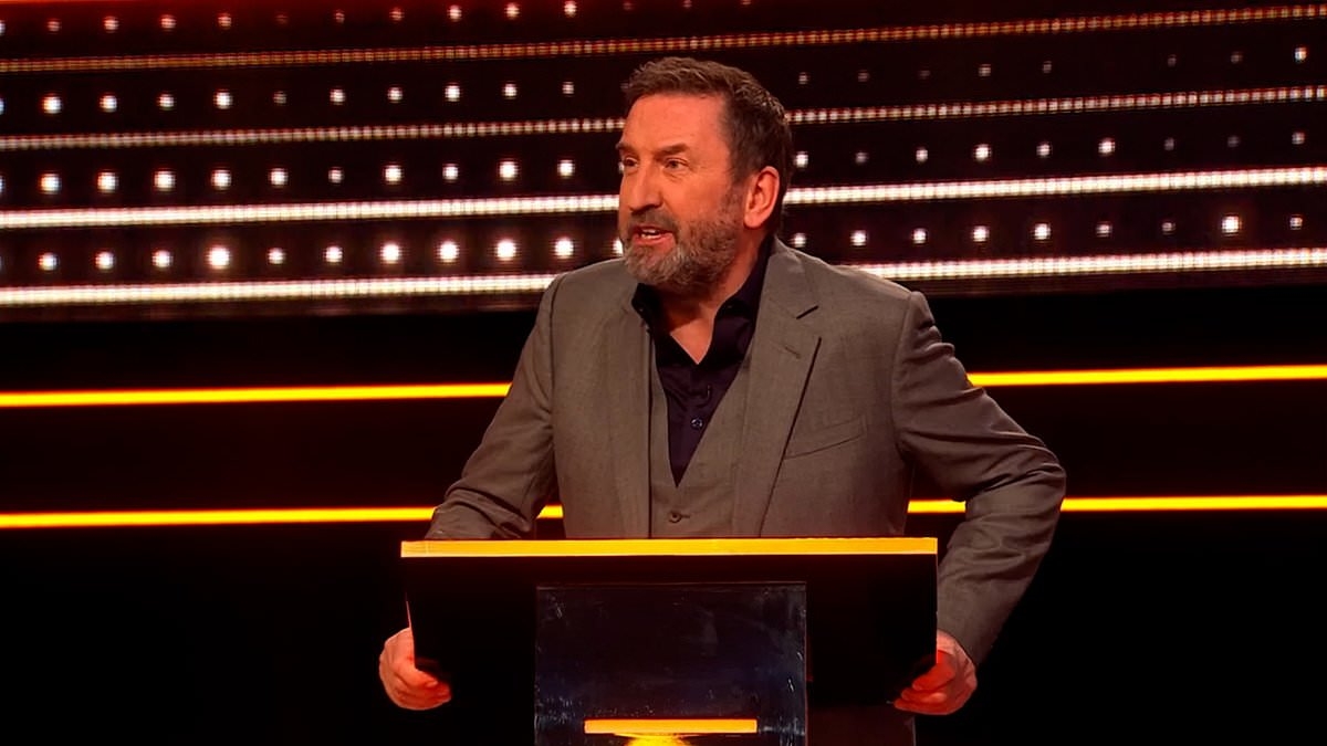 The 1% Club's smiley face brainteaser wipes out a whopping 30 players and leaves Lee Mack gasping 'wow!' - but can YOU solve it within 30 seconds?