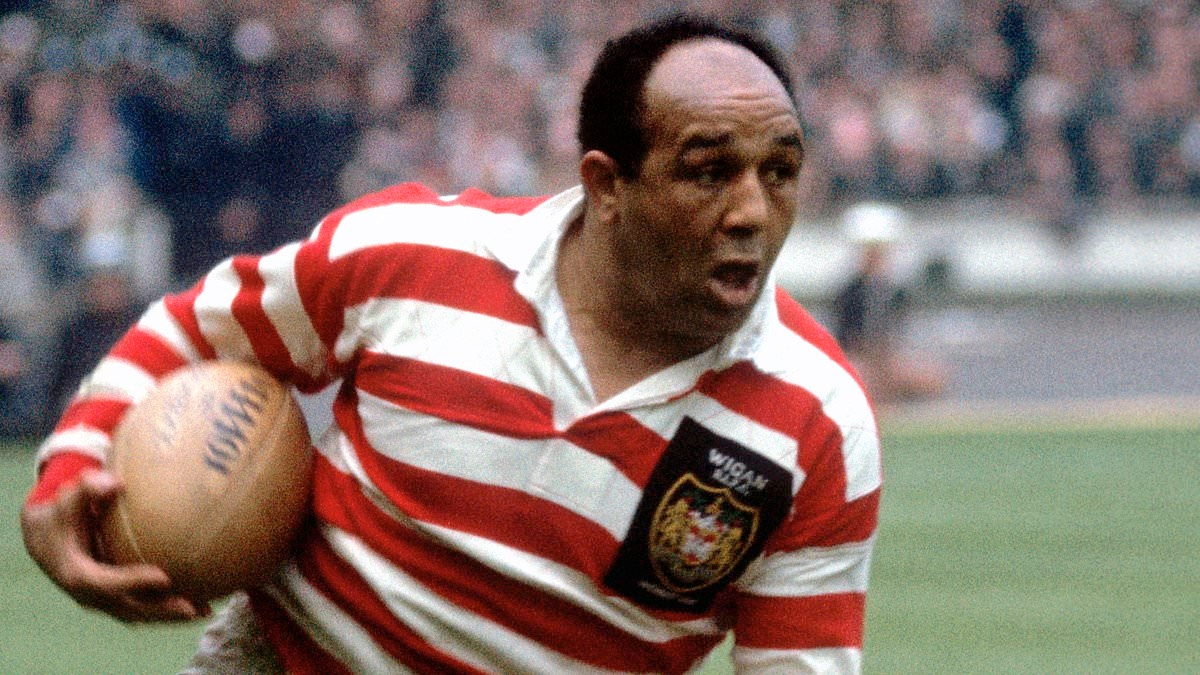 Wigan legend Billy Boston will become rugby league's first knight. And not before time, writes OLIVER HOLT