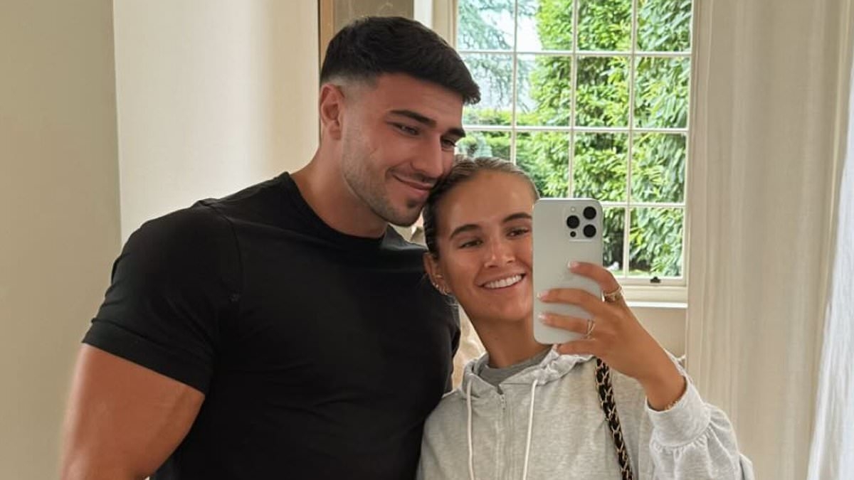 'Feud is brewing between Molly-Mae Hague and Tommy Fury's families over their decision to reunite'