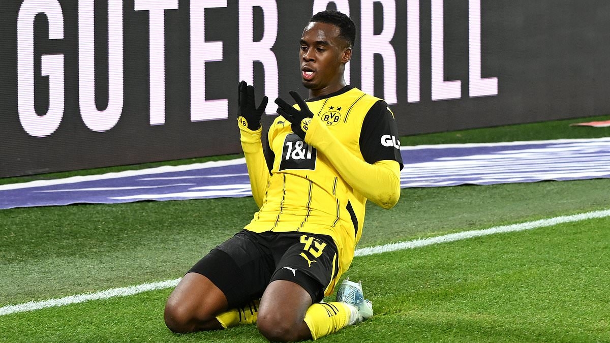 Chelsea launch improved bid for Borussia Dortmund star Jamie Gittens with just hours remaining on special transfer deadline day