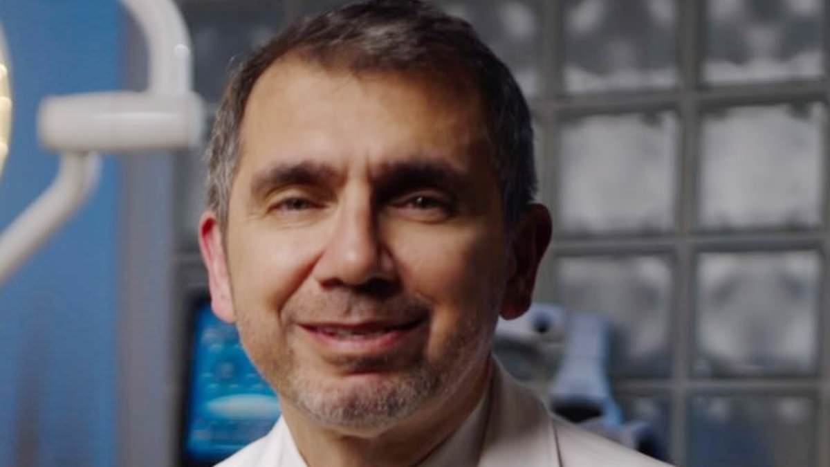 EXCLUSIVE Internet is calling New York man's facelift one of the best ever performed … what do YOU think?