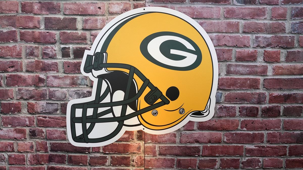 BREAKING NEWS Ex-NFL star and Green Bay Packers icon Eddie Garcia dead at 65: Tributes pour in for 'legend'