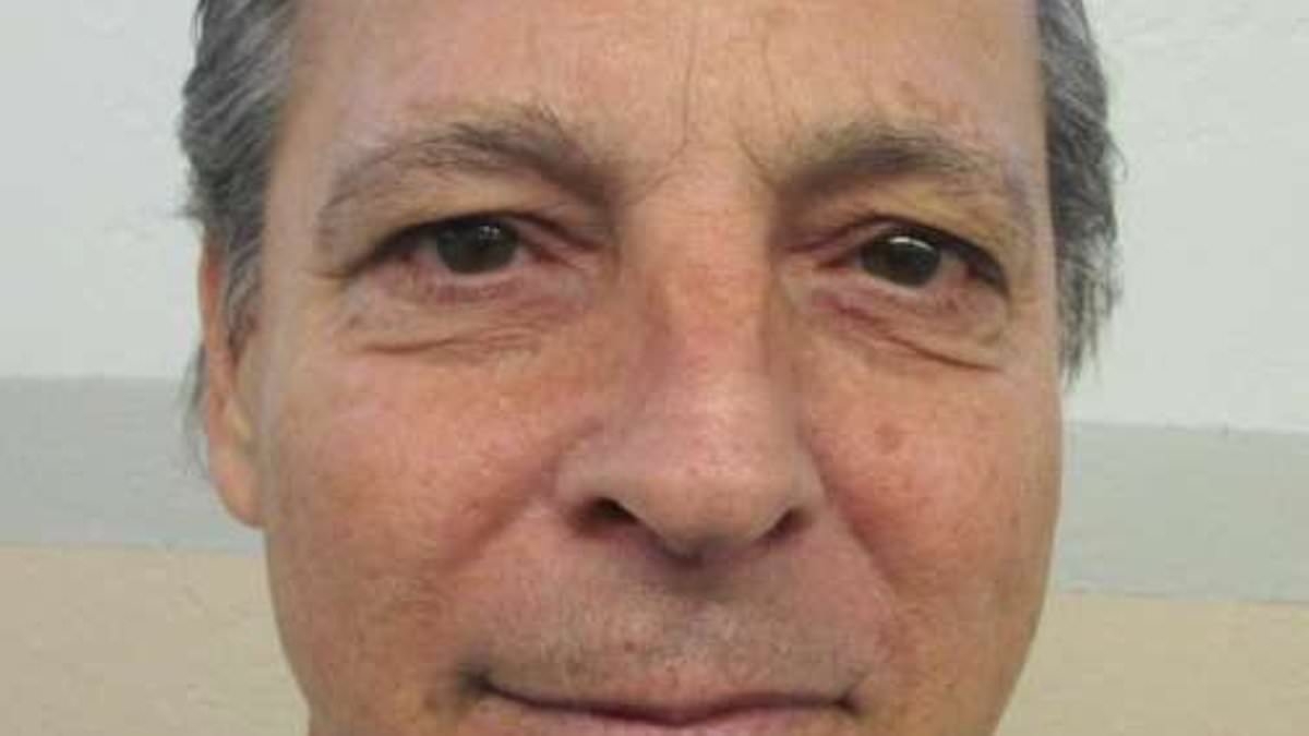 Death row inmate made haunting final hand symbol before being executed for killing a woman