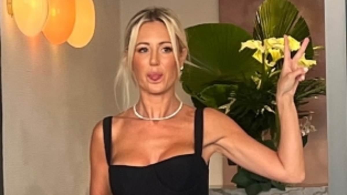 Roxy Jacenko shows off her tan lines during Bali trip as she poses in lacy white bra for racy selfie