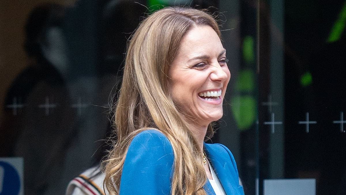 The real reason Kate Middleton broke the dress code on her visit to the V&A