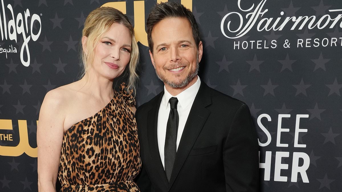 Concerning message Scott Wolf's wife Kelley posted about 'telling the truth' weeks before shock split announcement