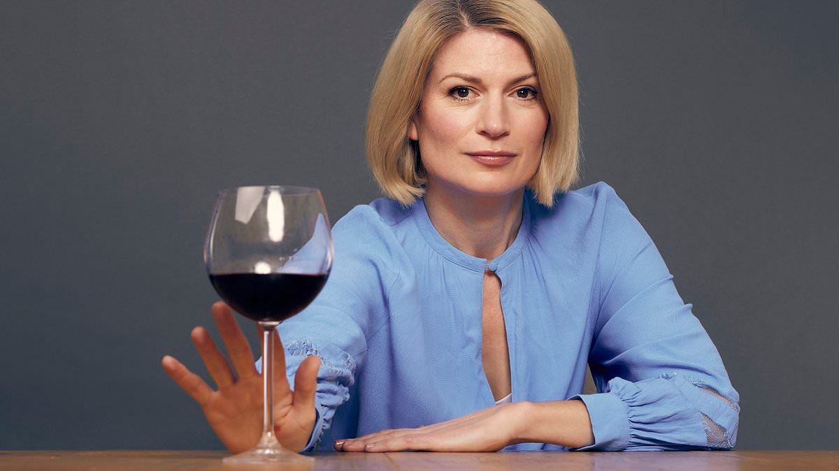 The night I fell off the wagon with a crash... and why NOT drinking made me so anxious: ANTONIA HOYLE
