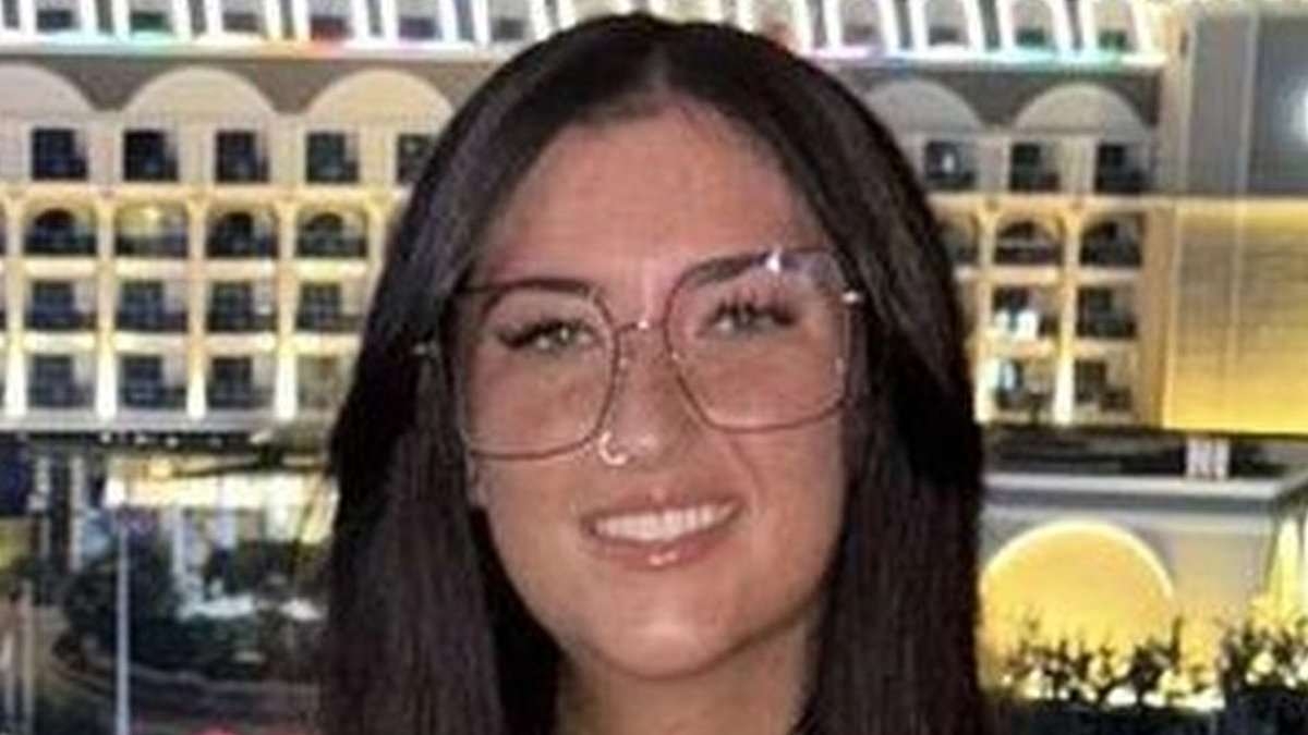 I spent £11,000 on surgery to lose 12 stone for my wedding - but developed a deadly disease that left my so weak I couldn't walk down the aisle without crutches
