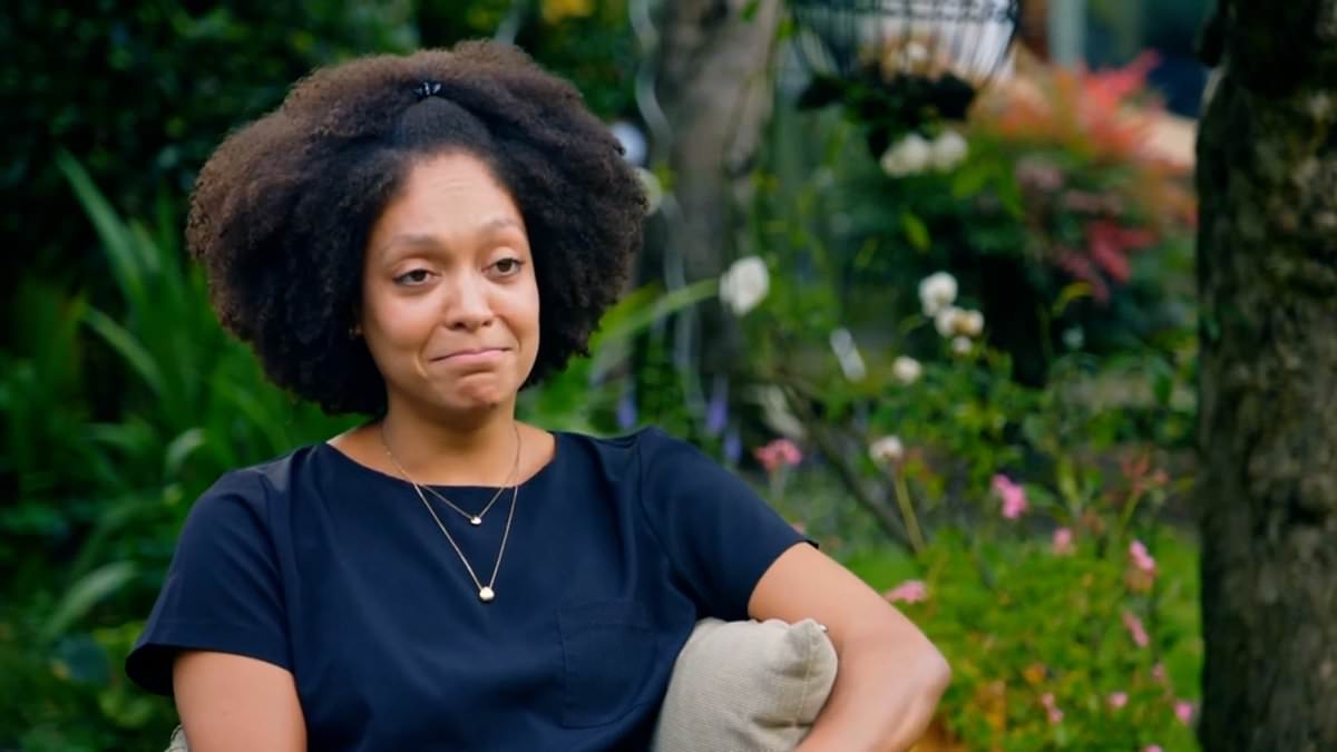 'Astonished' Location, Location, Location viewers are up in arms as woman with whopping budget struggles to find one-bedroom flat - raging 'move out, it's a rip off!'