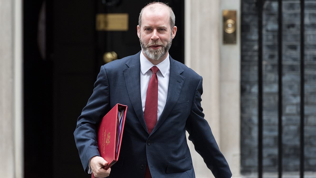 Labour's Jonathan Reynolds 'hopeful' US-UK deal on car tariffs will FINALLY be in place in days - with Britain 'ready to go' once Donald Trump gives the green light