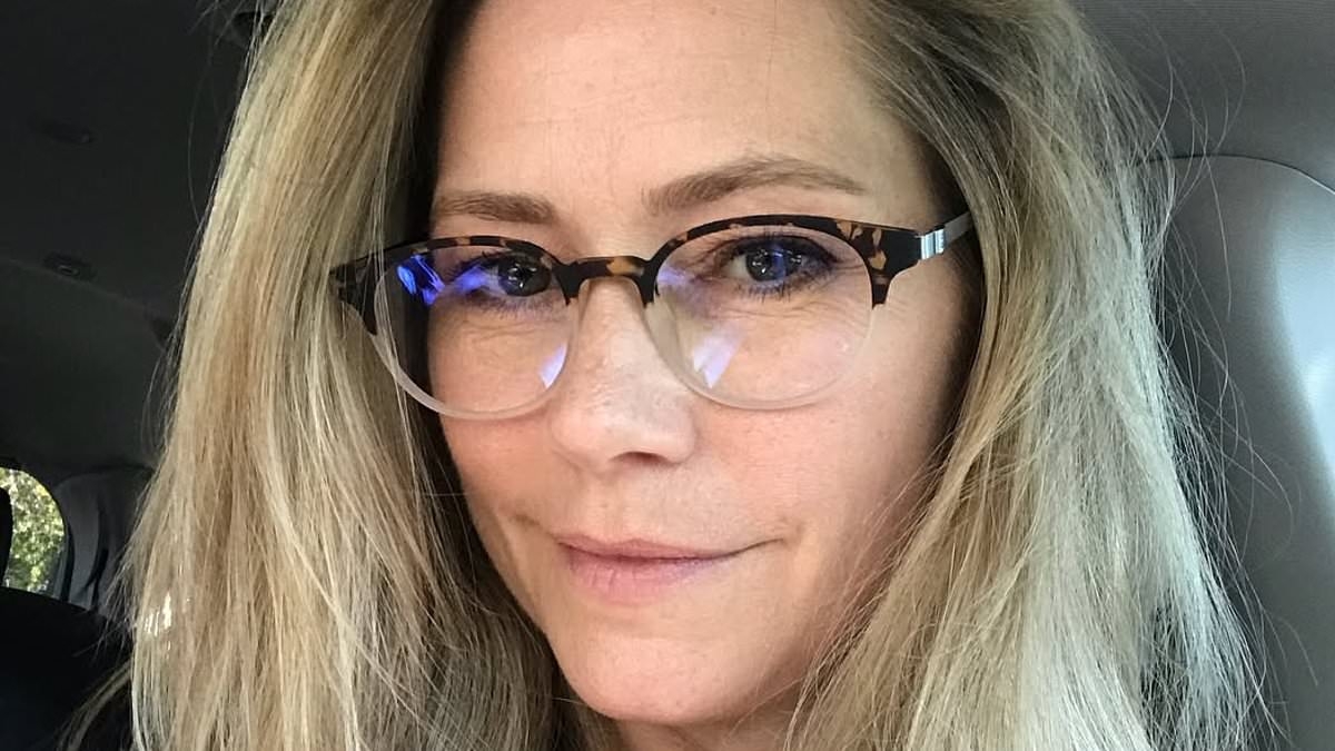 She starred in iconic 90s teen drama that made household names of her co-stars... can you guess who it is?