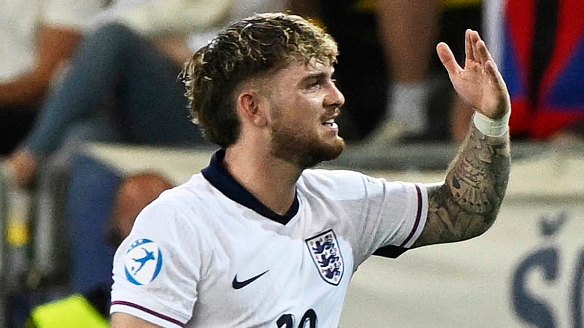 England Under 21s make perfect start to Euros title defence, with Harvey Elliott on target in 3-1 victory over Czech Republic