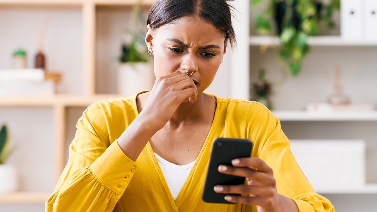 Panic as entire state receives texts from CVS warning ALL pharmacies are on brink of closing