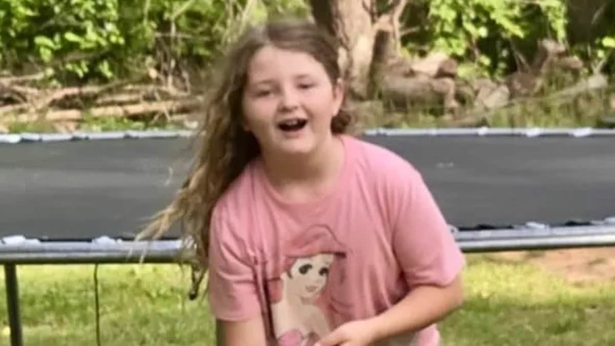 Kind-hearted girl, 7, suffered every parent's worst nightmare while selling lemonade in front yard of her home