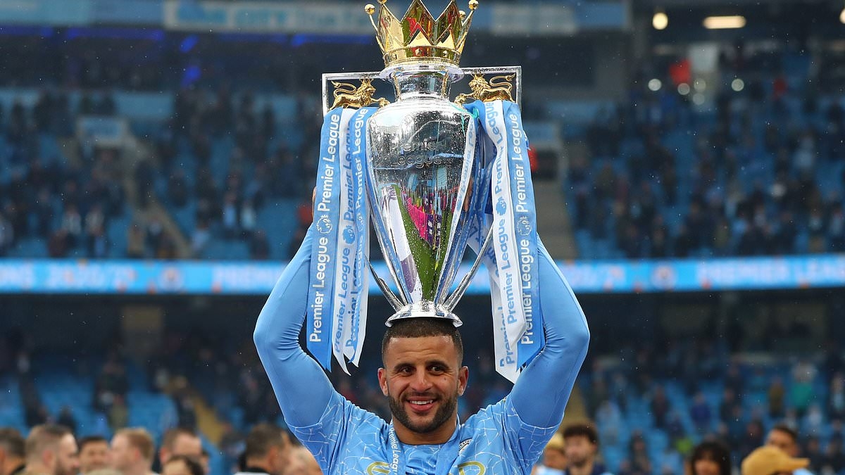Kyle Walker blasted by Man City fans after startling Tottenham admission - with supporters calling for him for be banned from the Etihad