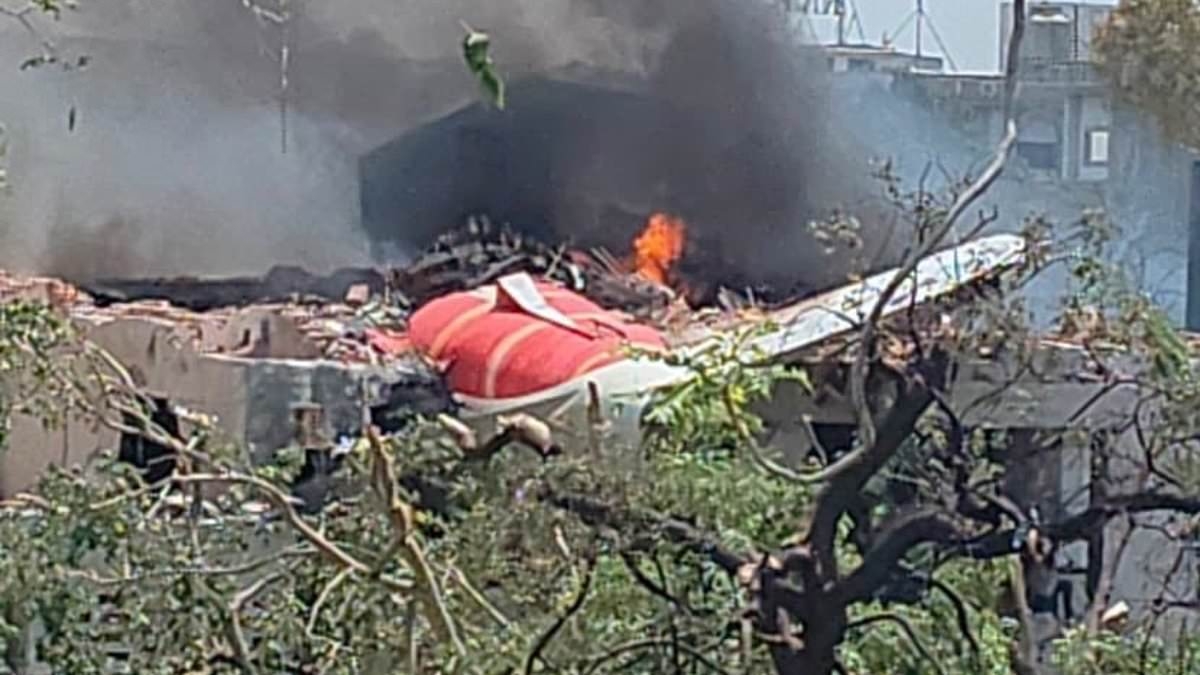 India considers grounding Boeing Dreamliner 787-8 fleet following crash tragedy