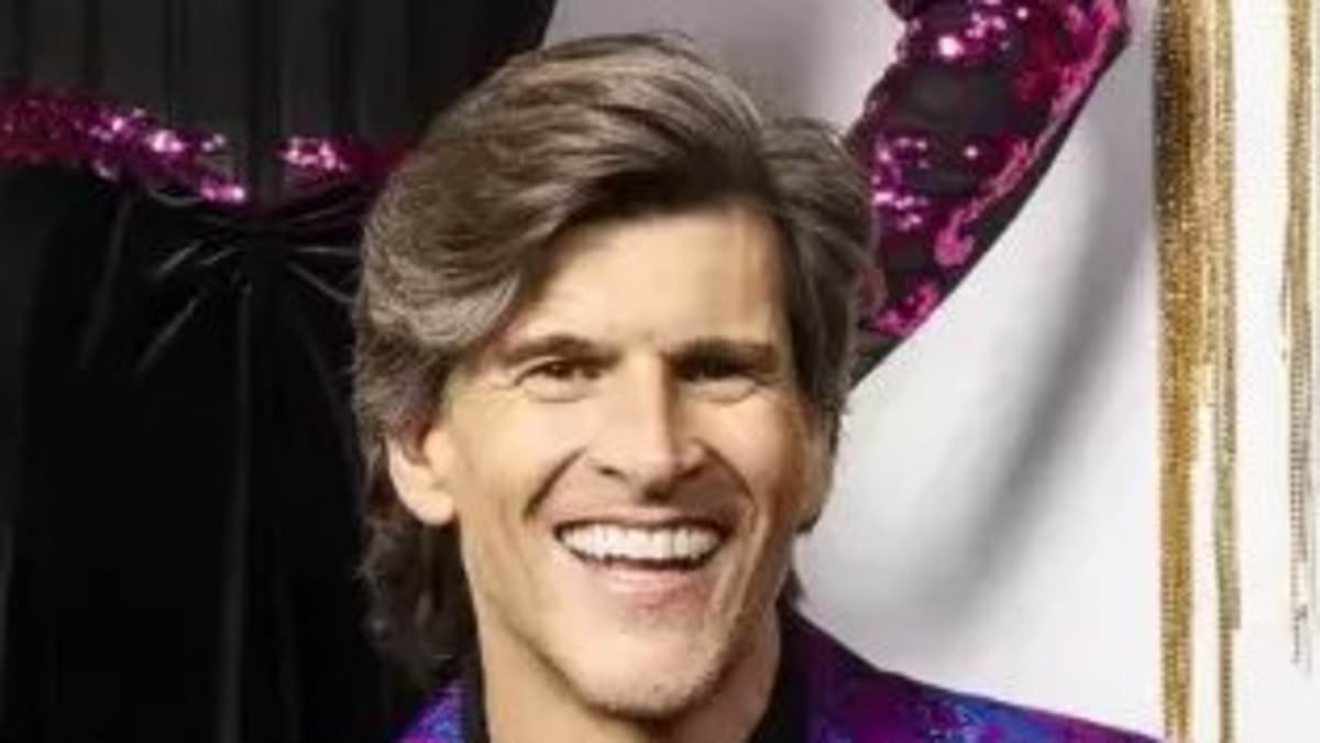 The shock reason Dancing With The Stars contestant Osher Günsberg wore the same outfit on two shows