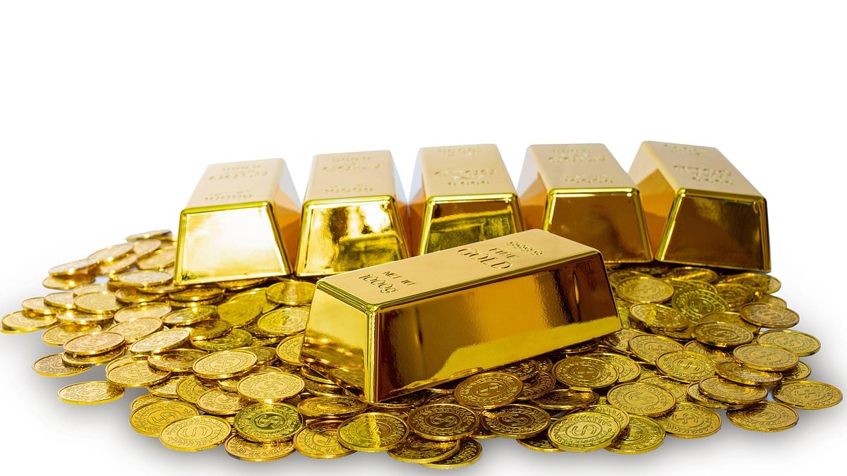 Investors rush to Gold as Middle East clashes intensify