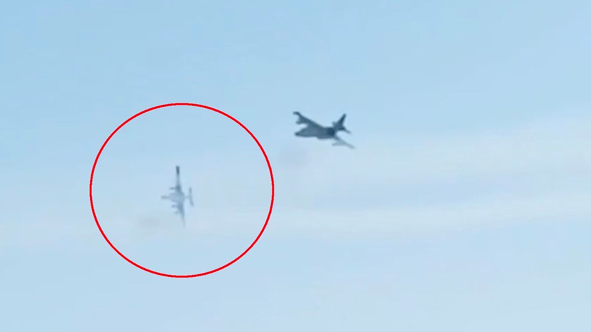 Putin warplane crashes after wing falls off during bombing raid