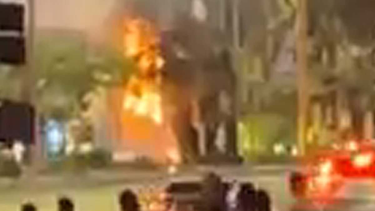 BREAKING NEWS 'Explosion' on Las Vegas strip after car 'flees scene': 'It sounded like a bomb'