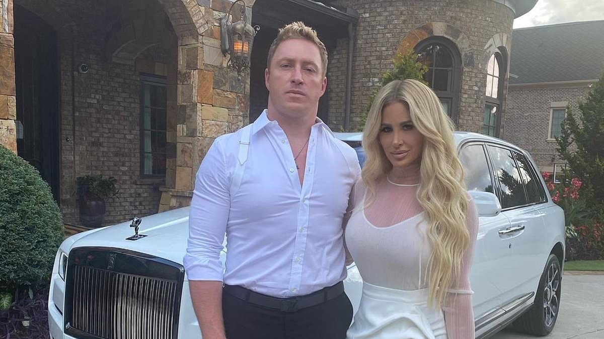 Kim Zolciak blasts ex Kroy Biermann with shock jewelry theft claim... after they're kicked out of mansion