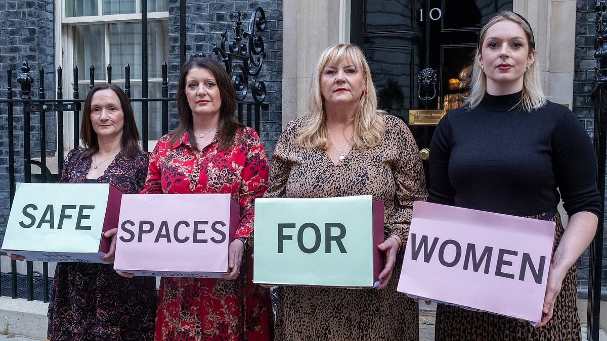 Threat to women-only wards as zealot doctors say: Defy trans ruling and allow trans patients to self-identify
