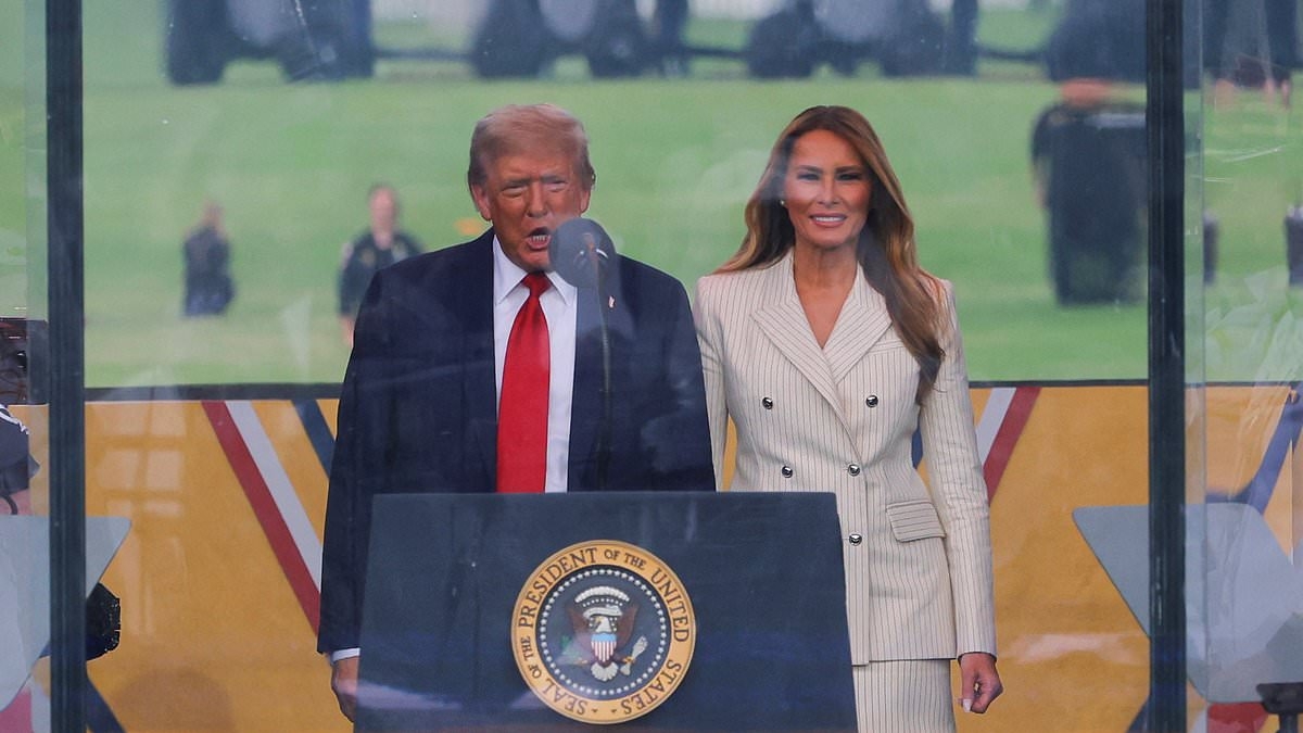 Trump and Melania arrive at military parade