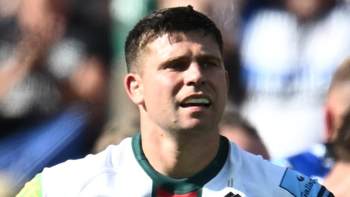 SIR CLIVE WOODWARD: Ben Youngs made the WRONG decision in the final knockings of Leicester's defeat by Bath, I could not understand it. But in many ways it summed up his career
