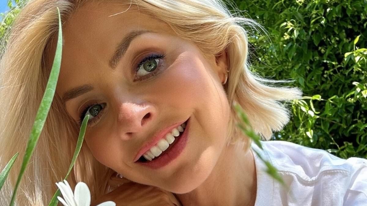 Holly Willoughby shares sweet snap of her dad as she joins Laura Woods and Coleen Rooney in leading Father's Day tributes