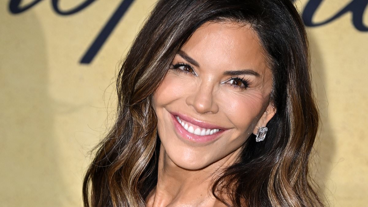 Lauren Sanchez looks unrecognizable in shocking throwback snap as she gives rare glimpse into her childhood