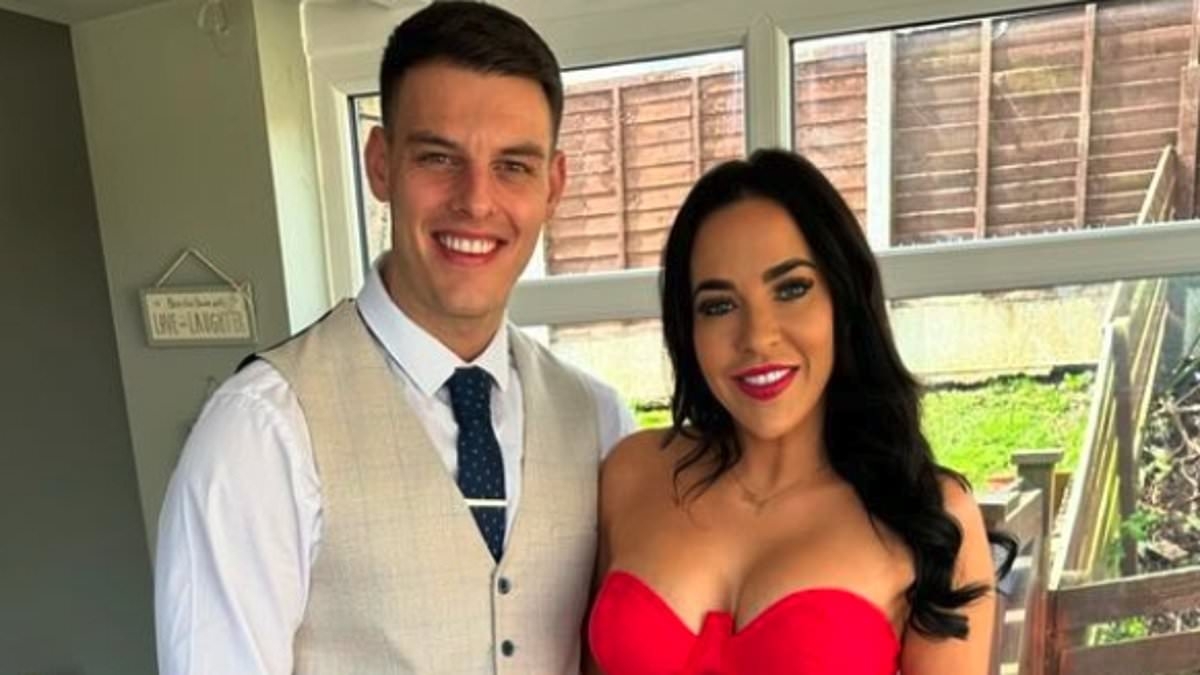 Stephanie Davis sparks concern that she has split from boyfriend Joseph McKalroy just months after baby's birth