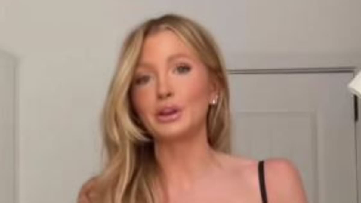 NYC influencer is roasted for her aquatic-inspired purse... would YOU wear it?