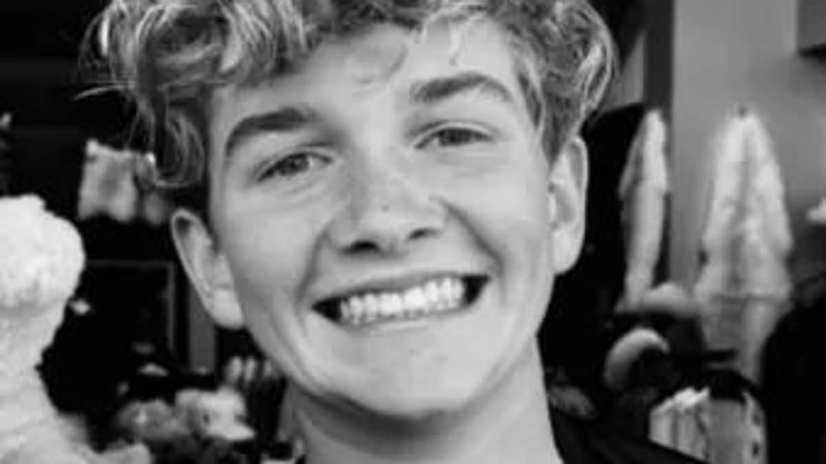 Teenager, 14, dies within days of catching rare bacterial infection as doctors issue terrifying warning