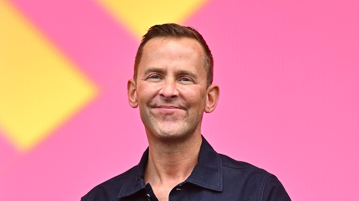 Radio 2's Scott Mills reveals secret Liam Gallagher feud as he says Oasis star called him a 'c**t' - but he hopes they can reconcile