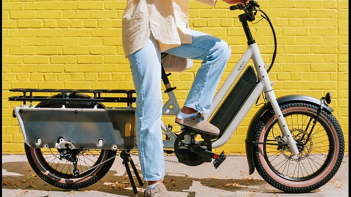 Say GOODBYE to sweaty commutes! Score up to 60% off electric bikes this summer - plus $100 off your first order
