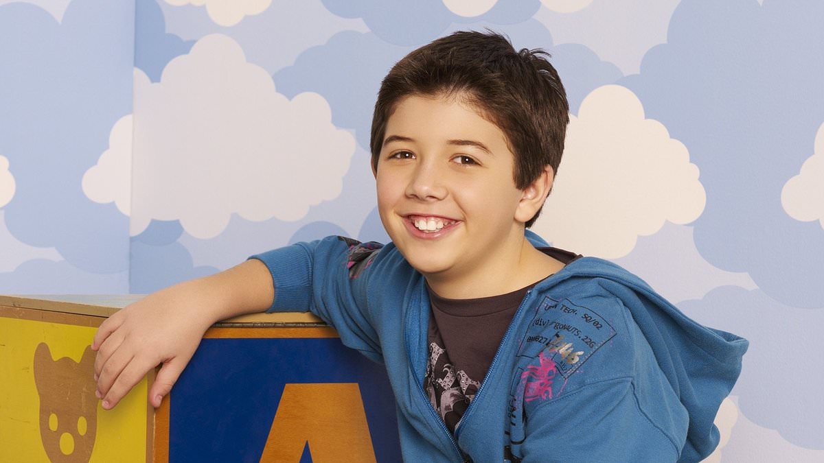 Former Good Luck Charlie child star looks unrecognizable in shocking new thirst trap