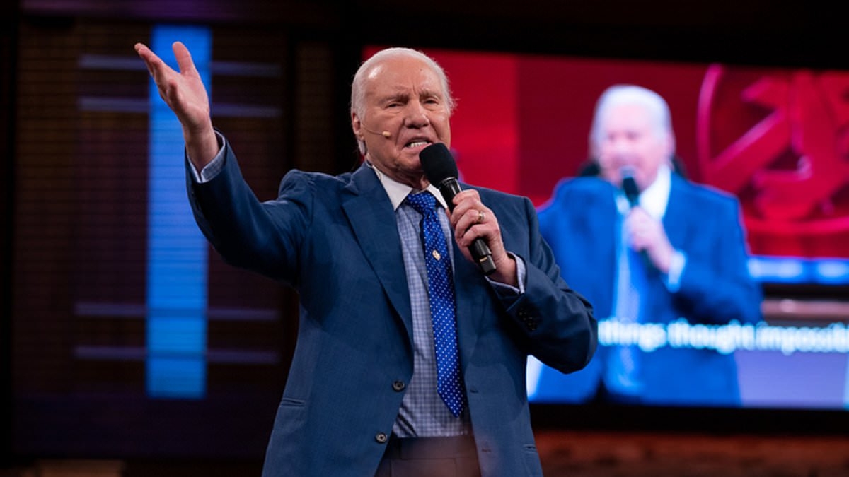 BREAKING NEWS Famed televangelist Jimmy Swaggart fights for his life in hospital after suffering cardiac arrest
