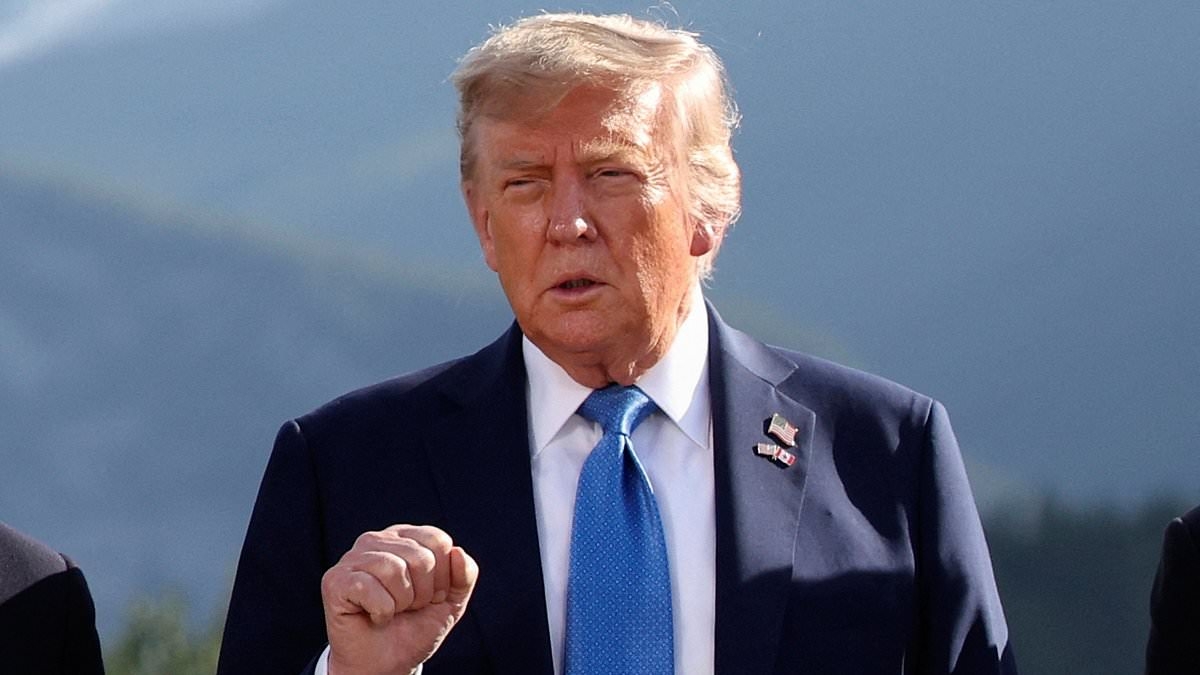 Ex-MLB star and Trump fan Zack Cozart will 'no longer support' president if disastrous event plays out