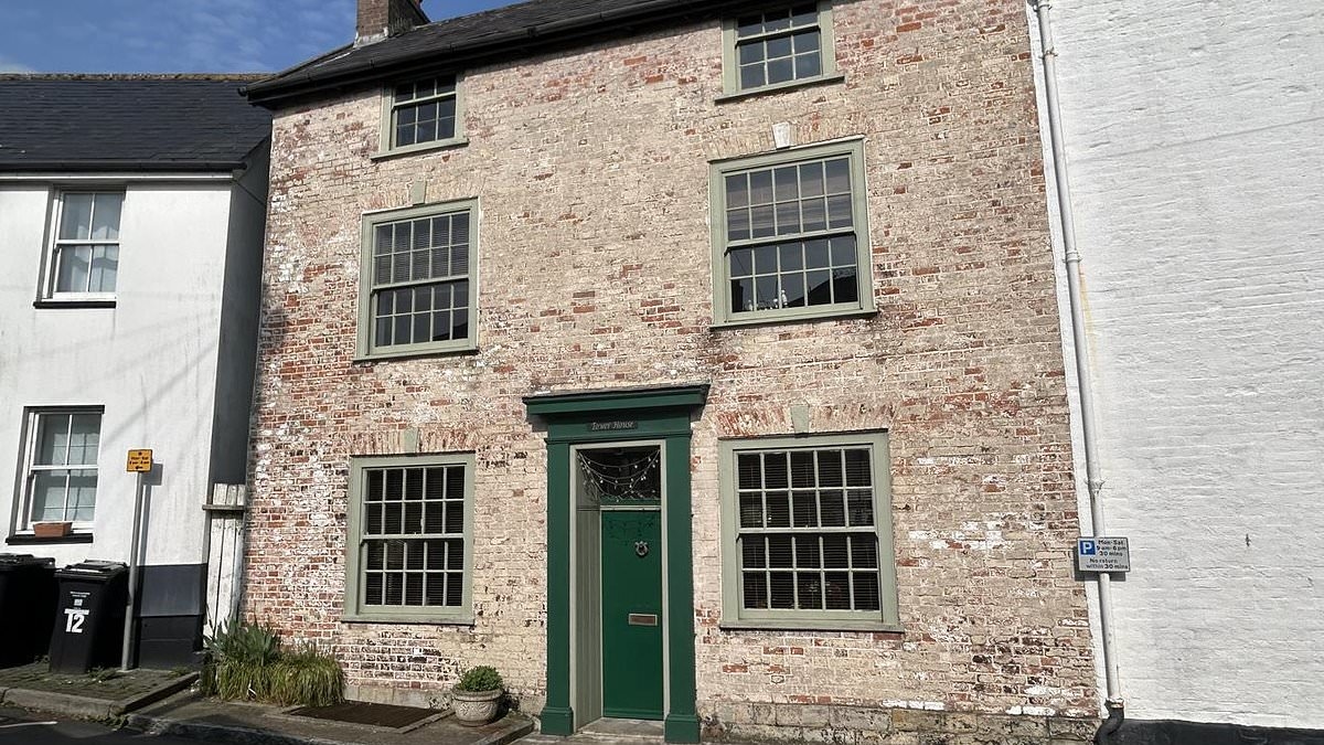Grade II-listed Georgian house with quirky feature goes on the market for £475,000 - would you buy it?