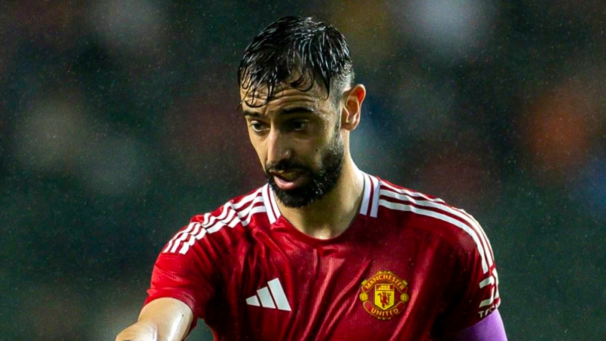 Rio Ferdinand reveals Bruno Fernandes' admission after Man United captain rejected £700,000-PER-WEEK deal to join Al-Hilal