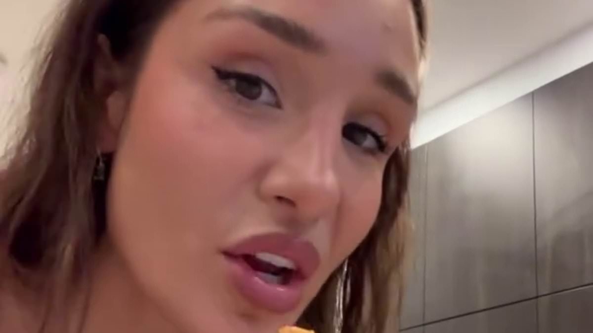 Fitness influencer Kayla Itsines 'told off' for her choice of breakfast - after sharing emotional health update