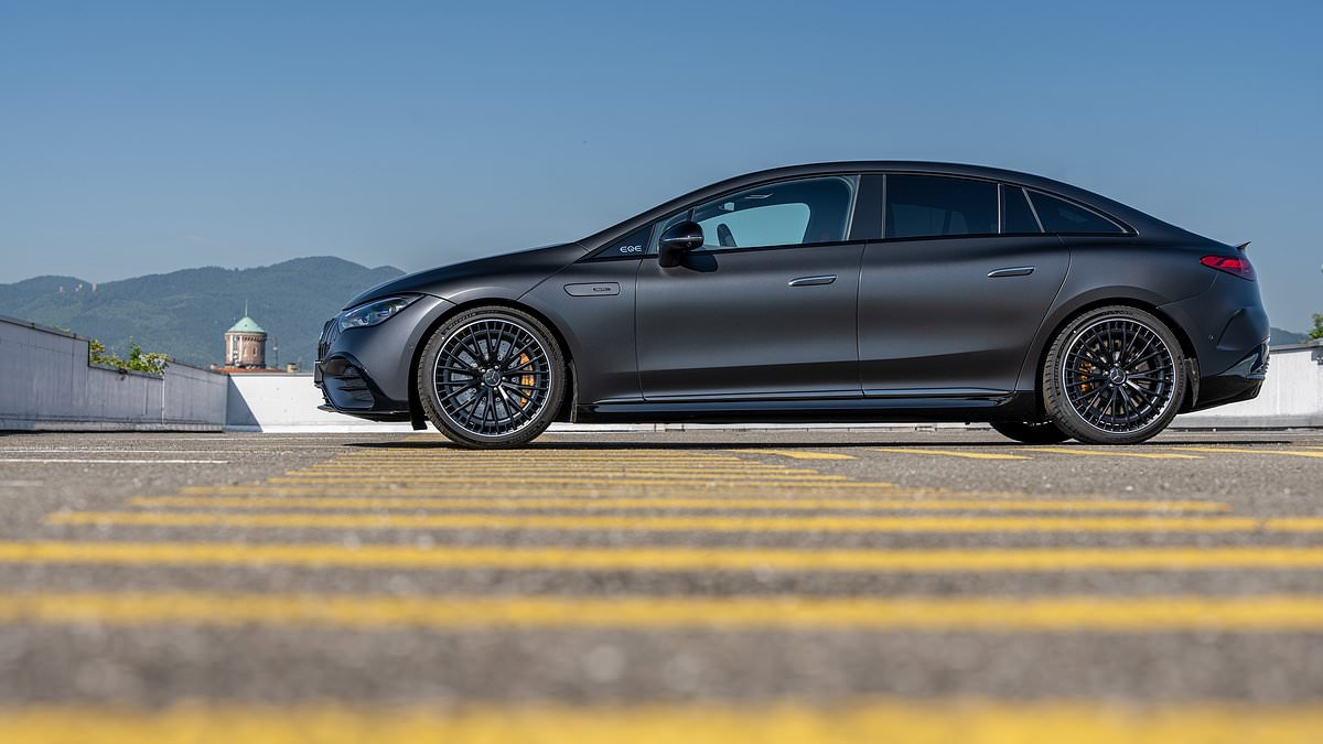Mercedes-Benz recalls over 92,000
