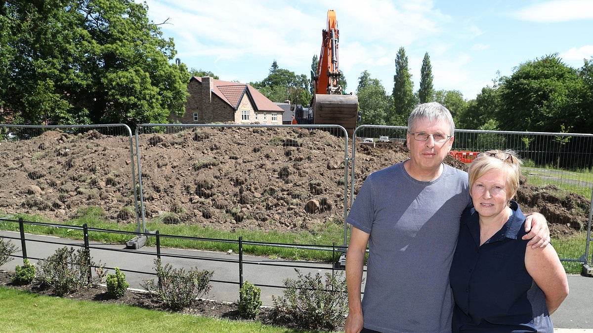 Furious residents who paid £735k for their dream homes on a luxury new-build estate say they have been left with an 'absolute s***show'
